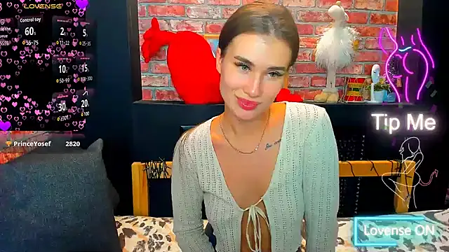 Snapshot of UrJoyy chatting on October 21, 4:22 pm UrJoyy online show from October 21, 4:22 pm
