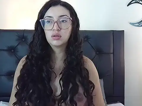 EvoletFMK online show from April 18, 7:07 pm