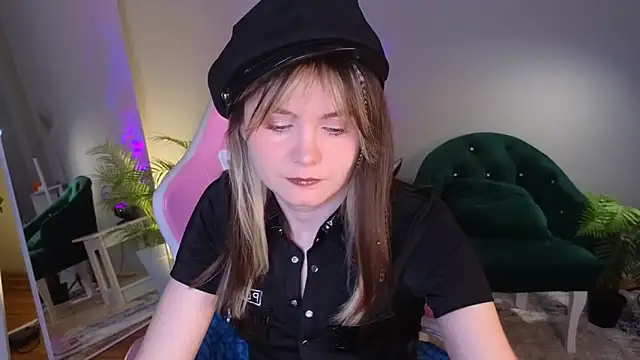 CiriRianonn online show from November 7, 4:18 am