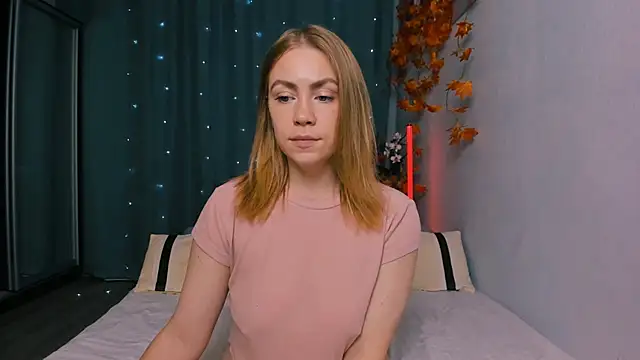 InsatiableFoxX online show from October 1, 6:35 pm