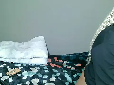 Missmoox24 online show from November 10, 7:53 pm