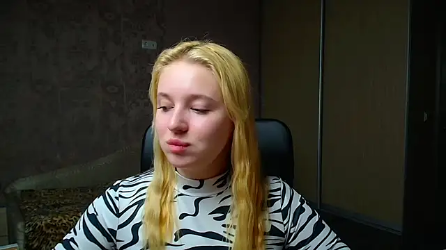 Milka kiss  online show from December 16, 12:22 pm