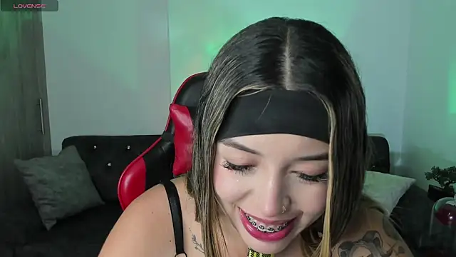 zoee jackson online show from November 12, 3:59 am