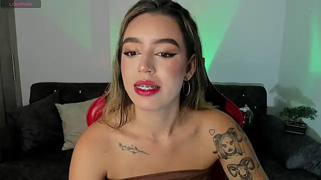 zoee jackson online show from November 21, 2:24 am