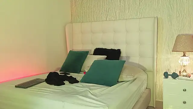 Luisa0110 online show from January 31, 7:11 pm