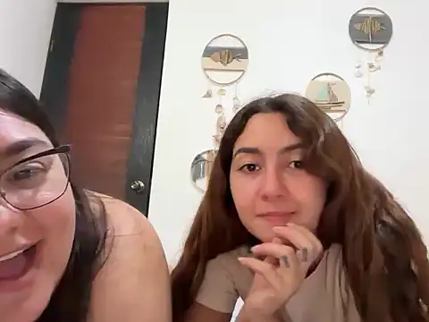 pili placer online show from February 24, 9:24 pm