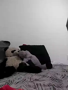 Snapshot of Bustyslave48 chatting on October 6, 12:05 am Bustyslave48 online show from October 6, 12:05 am
