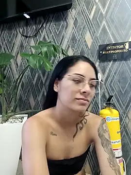 NicoleEsposito online show from February 28, 12:48 pm