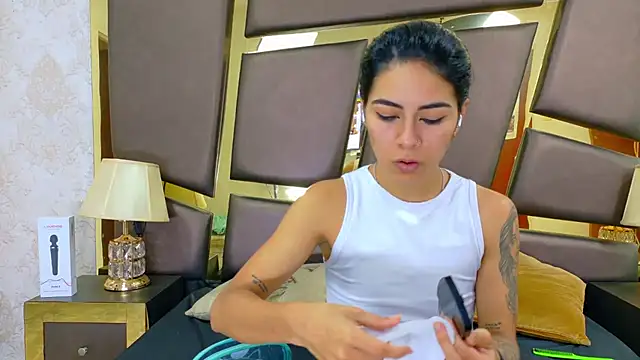 NicoleEsposito online show from February 3, 1:27 pm