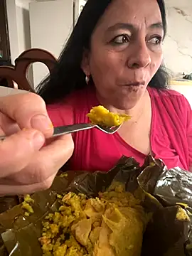 Freya Artemisa online show from November 3, 6:45 pm