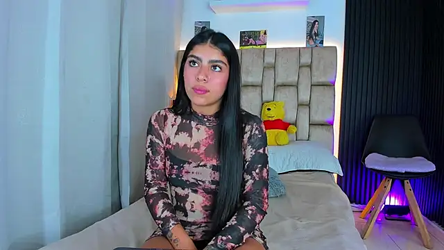 little sophie18 online show from October 5, 8:47 pm