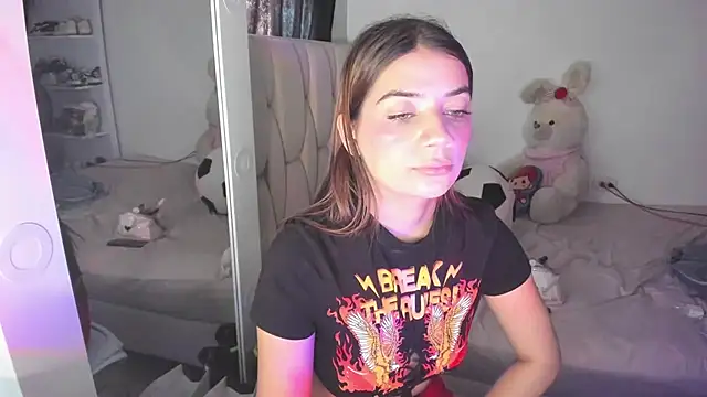 KittyKlum online show from April 10, 6:36 pm