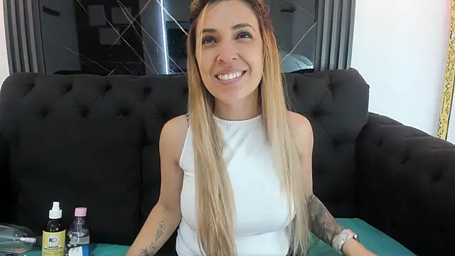 EvaaLovia1 online show from February 4, 2:31 pm