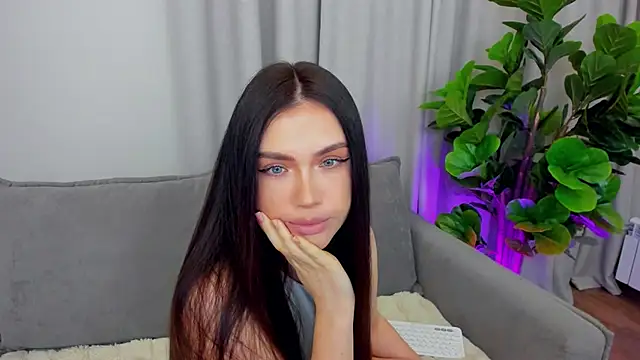 sexyangeloux online show from April 4, 10:19 pm