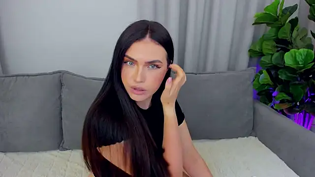 sexyangeloux online show from August 7, 9:55 pm