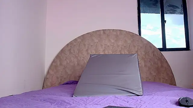 anisha x online show from November 11, 7:33 pm