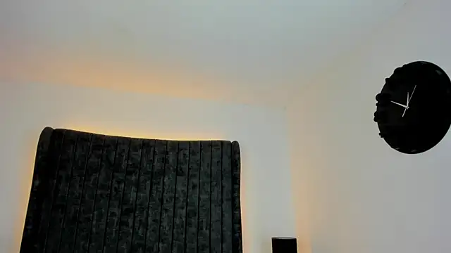 Snapshot of AnnyCherry_ chatting on September 30, 10:25 pm AnnyCherry online show from September 30, 10:25 pm