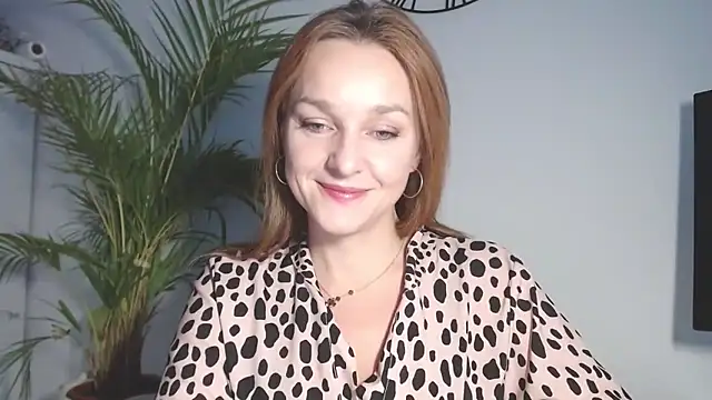 AliciaDesire online show from December 19, 7:22 am