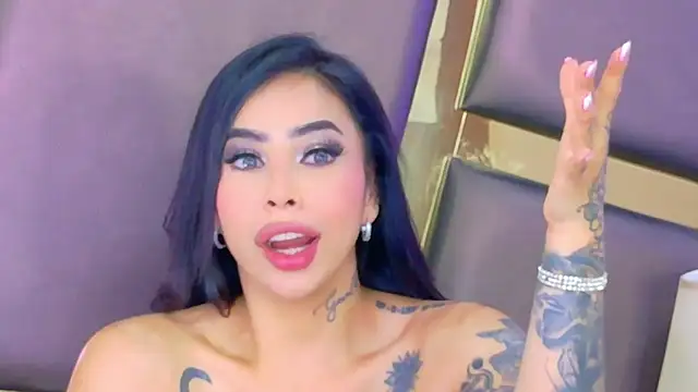 GiahDaniels online show from March 22, 9:26 am