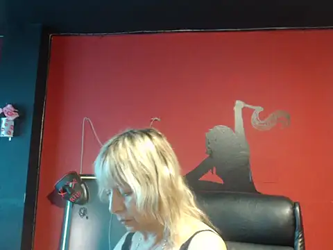 KLOE PIELL online show from March 2, 7:53 pm