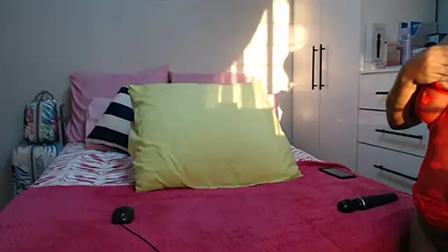 Amberbela online show from April 3, 4:21 am