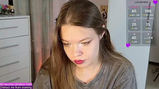 Snapshot of ValBae chatting on September 19, 7:13 pm ValBae online show from September 19, 7:13 pm