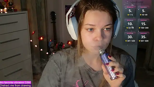 Snapshot of ValBae chatting on October 27, 9:20 pm ValBae online show from October 27, 9:20 pm