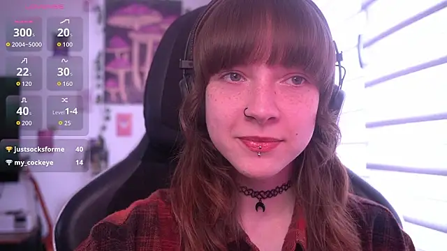 juliapie online show from May 12, 1:29 pm