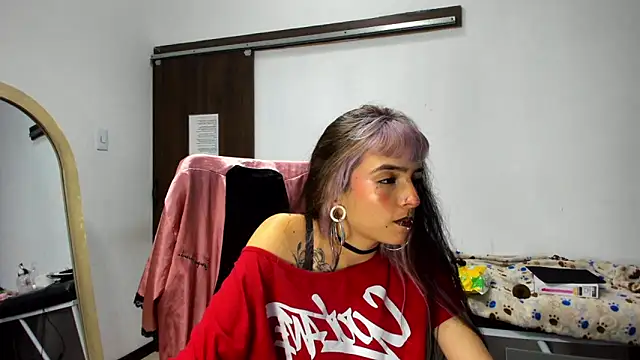 Samantha Smiith online show from April 17, 4:14 am