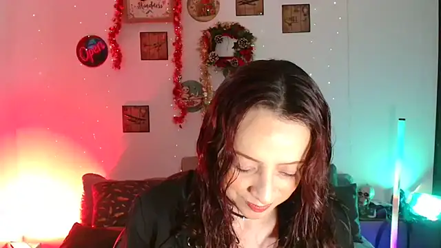 catalinamommyx online show from December 18, 2:49 am