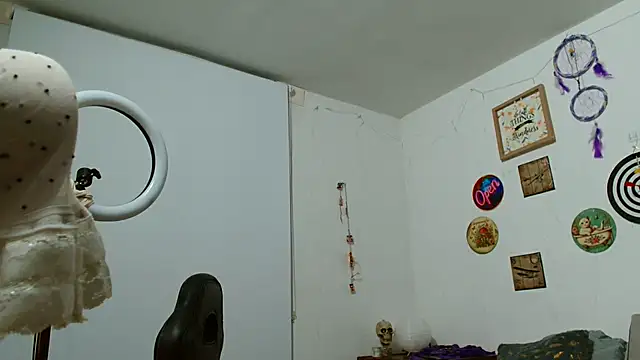 catalinamommyx online show from March 27, 1:07 am