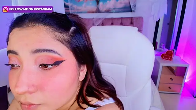 Emma monserrat online show from October 30, 7:59 pm