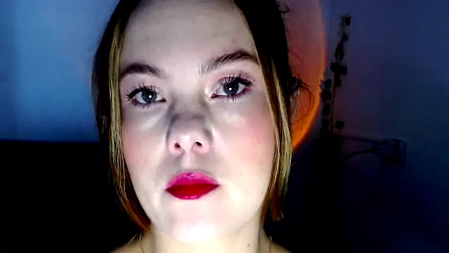 Ruby Klarc online show from December 18, 8:46 pm