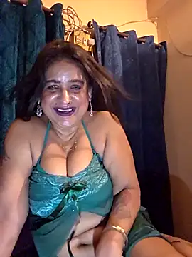 Hot Queen77 online show from March 18, 6:13 pm