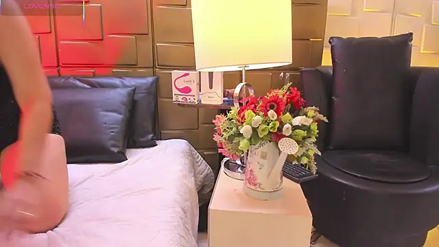 NaomyRivera online show from October 29, 12:09 pm