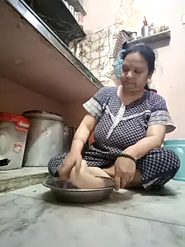 Kavya kapoor online show from March 10, 3:21 am