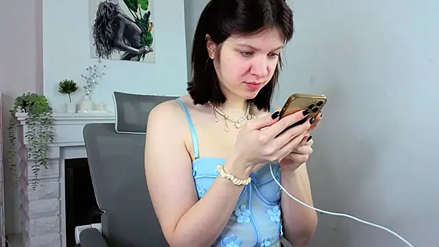 Baby Evalena online show from February 14, 5:09 am