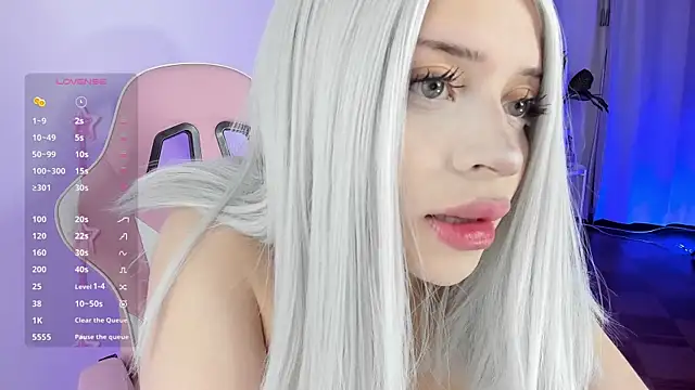 Kendall Bunnyy online show from April 19, 9:28 pm