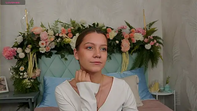 AliceBrayan online show from March 9, 5:05 pm