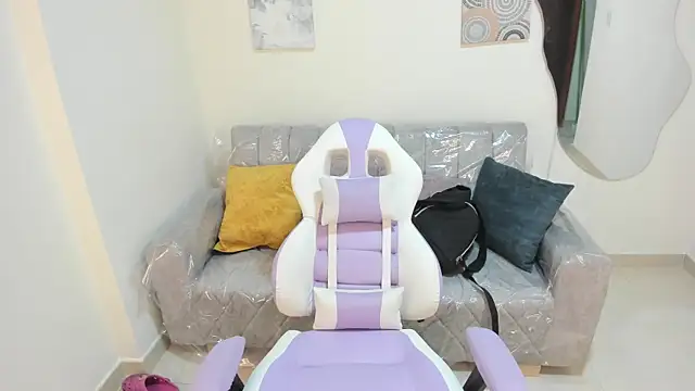 Charlotte cowell sub1  online show from September 29, 3:17 pm