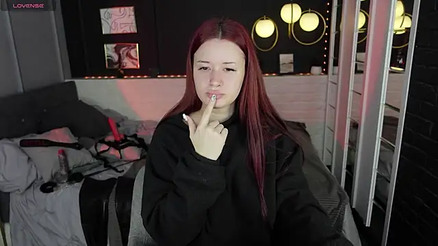 Snapshot of Lily_Moonlight chatting on October 4, 7:25 am Lily Moonlight online show from October 4, 7:25 am
