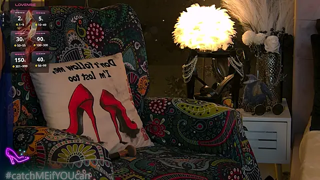 ZoeMesmerize online show from March 26, 2:41 pm