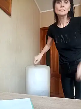 Francenia lolis online show from March 11, 8:07 am