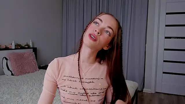 Undertheskin online show from April 1, 9:43 am