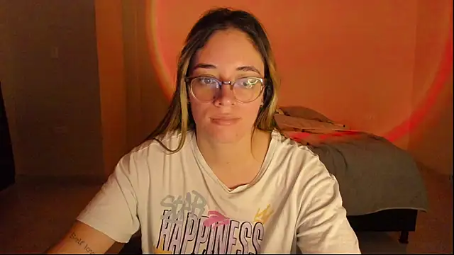 Snapshot of atenas_05_ chatting on October 21, 9:57 am atenas 05 online show from October 21, 9:57 am