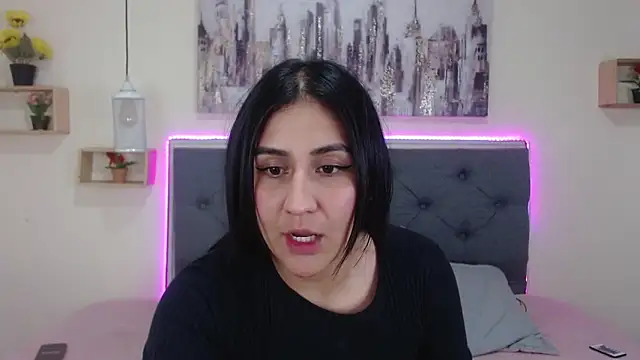 mia aira online show from November 6, 5:41 pm