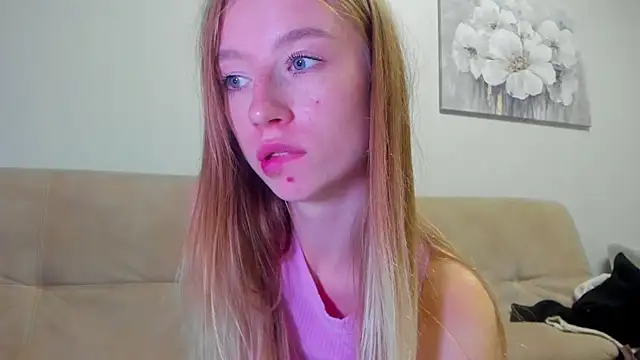 Snapshot of minidivaa_ chatting on October 20, 7:50 pm minidivaa online show from October 20, 7:50 pm
