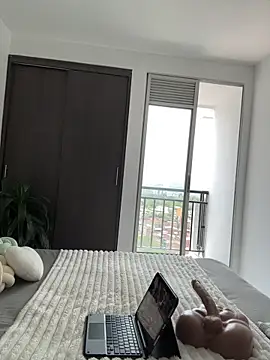 Libia James online show from March 29, 4:39 pm