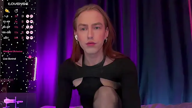 Avril Pearly  online show from December 16, 12:44 pm