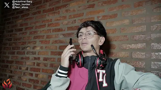 teendotados online show from August 8, 7:33 pm